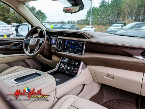 Used 2021 GMC Yukon Denali w/ Denali Ultimate Package image 13