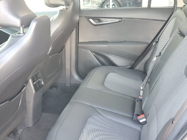 Certified 2024 Kia Niro EX Touring FWD image 9