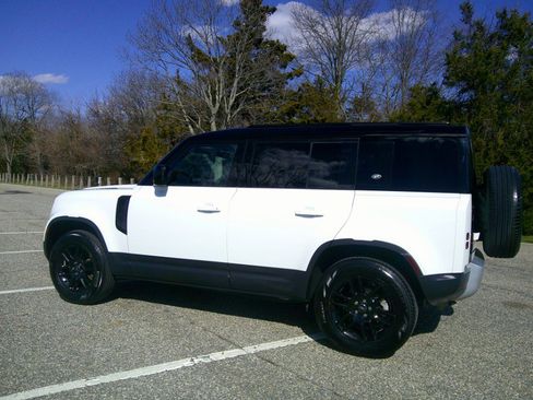 Used 2023 Land Rover Defender 110 S image 7