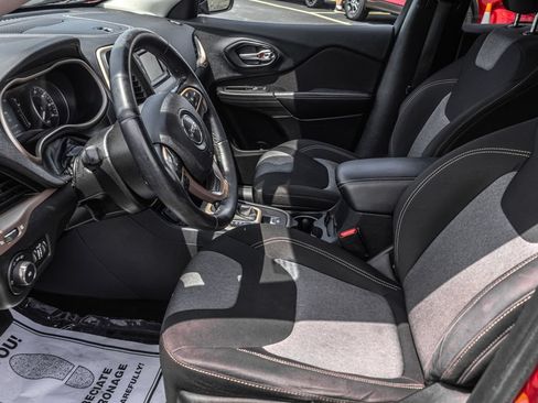 Used 2014 Jeep Cherokee Latitude FWD image 14