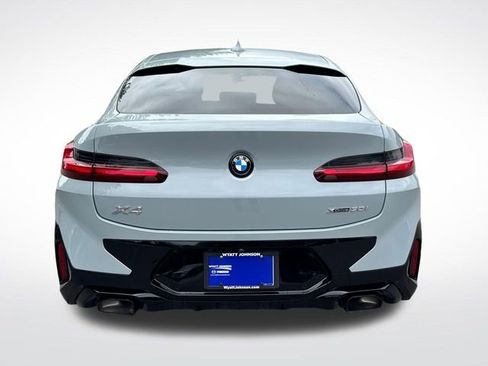 Used 2023 BMW X4 xDrive30i w/ M Sport Package AWD/4WD image 4