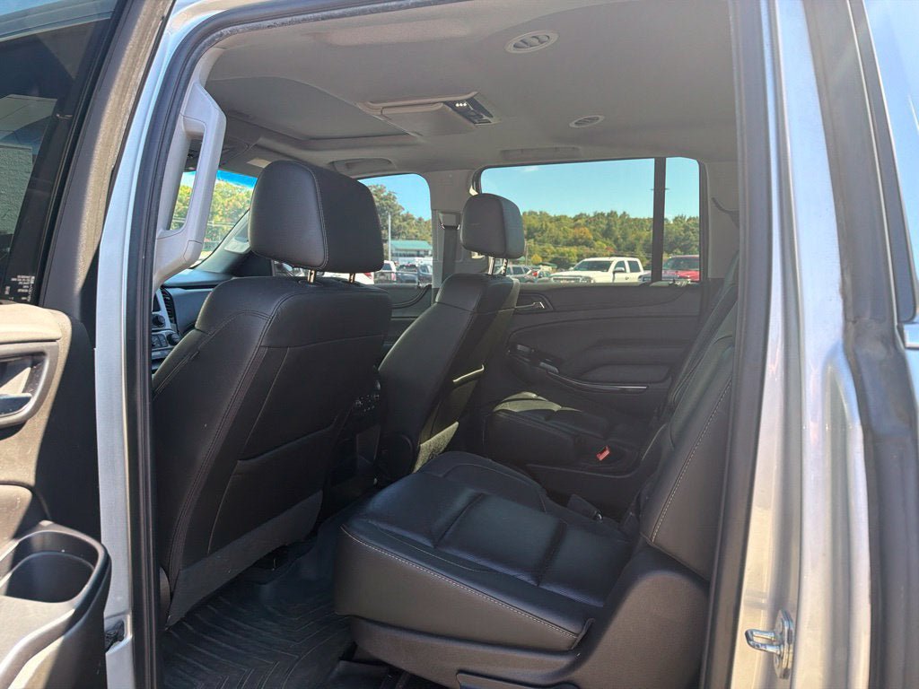 Used 2019 GMC Yukon XL SLT w/ Open Road Package AWD/4WD image 8