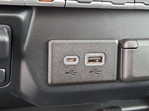 Used 2019 Chevrolet Silverado 1500 High Country w/ High Country Premium Package image 24