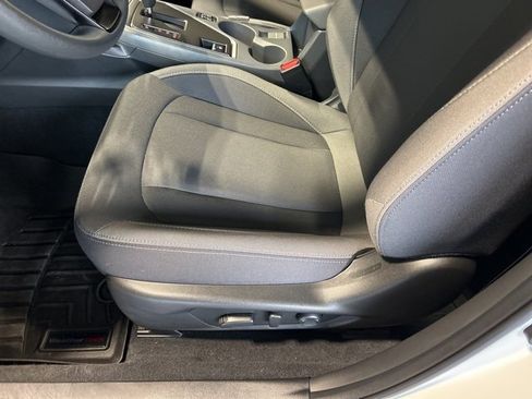 Used 2025 Subaru Crosstrek 2.0i Premium image 16
