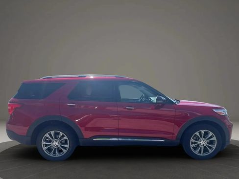 Used 2022 Ford Explorer Limited w/ Equipment Group 301A AWD/4WD image 8