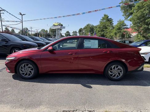 Used 2024 Hyundai Elantra SEL FWD image 37