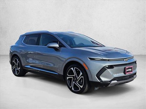 New 2025 Chevrolet Equinox EV LT w/ Convenience Package II image 7