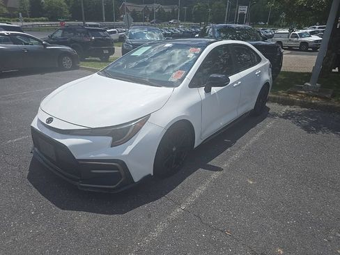 Used 2022 Toyota Corolla XSE FWD image 1