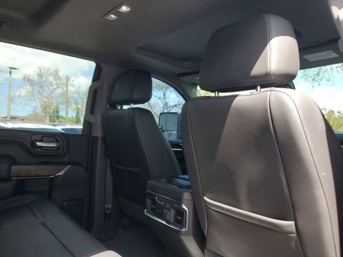 Certified 2023 GMC Sierra 2500 Denali w/ Denali Black Diamond Edition image 25