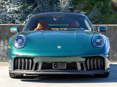 Certified 2025 Porsche 911 Carrera GTS RWD image 8