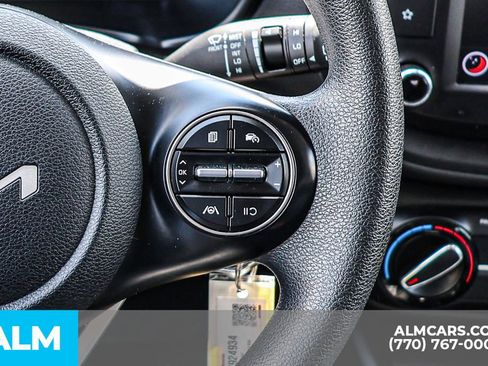 Used 2025 Kia Soul LX w/ LX Technology Package image 35
