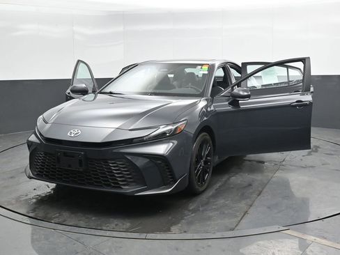 Used 2025 Toyota Camry SE w/ Multimedia Upgrade Package image 41