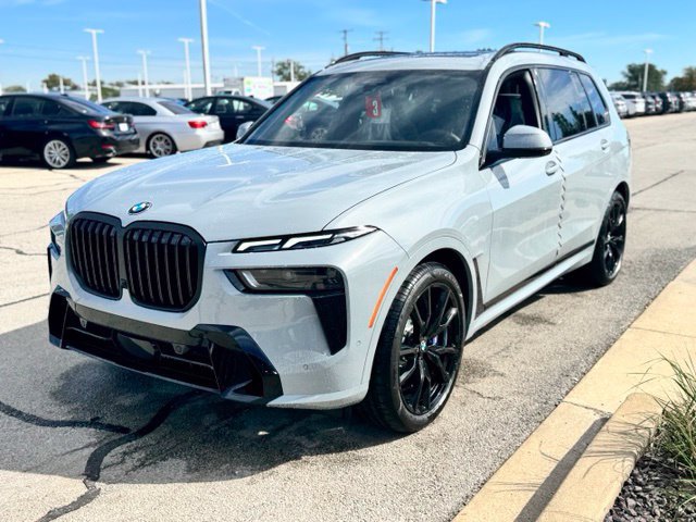 New 2027 BMW X7 xDrive40i w/ M Sport Package AWD/4WD image 5