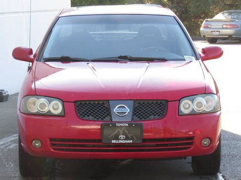 Used 2006 Nissan Sentra SE-R Spec V w/ (J01) Sunroof Pkg FWD image 3