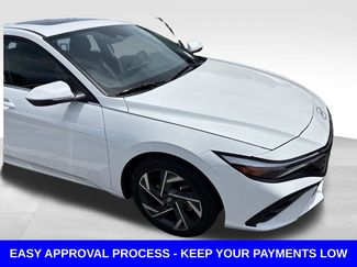 Used 2025 Hyundai Elantra Limited FWD video 1