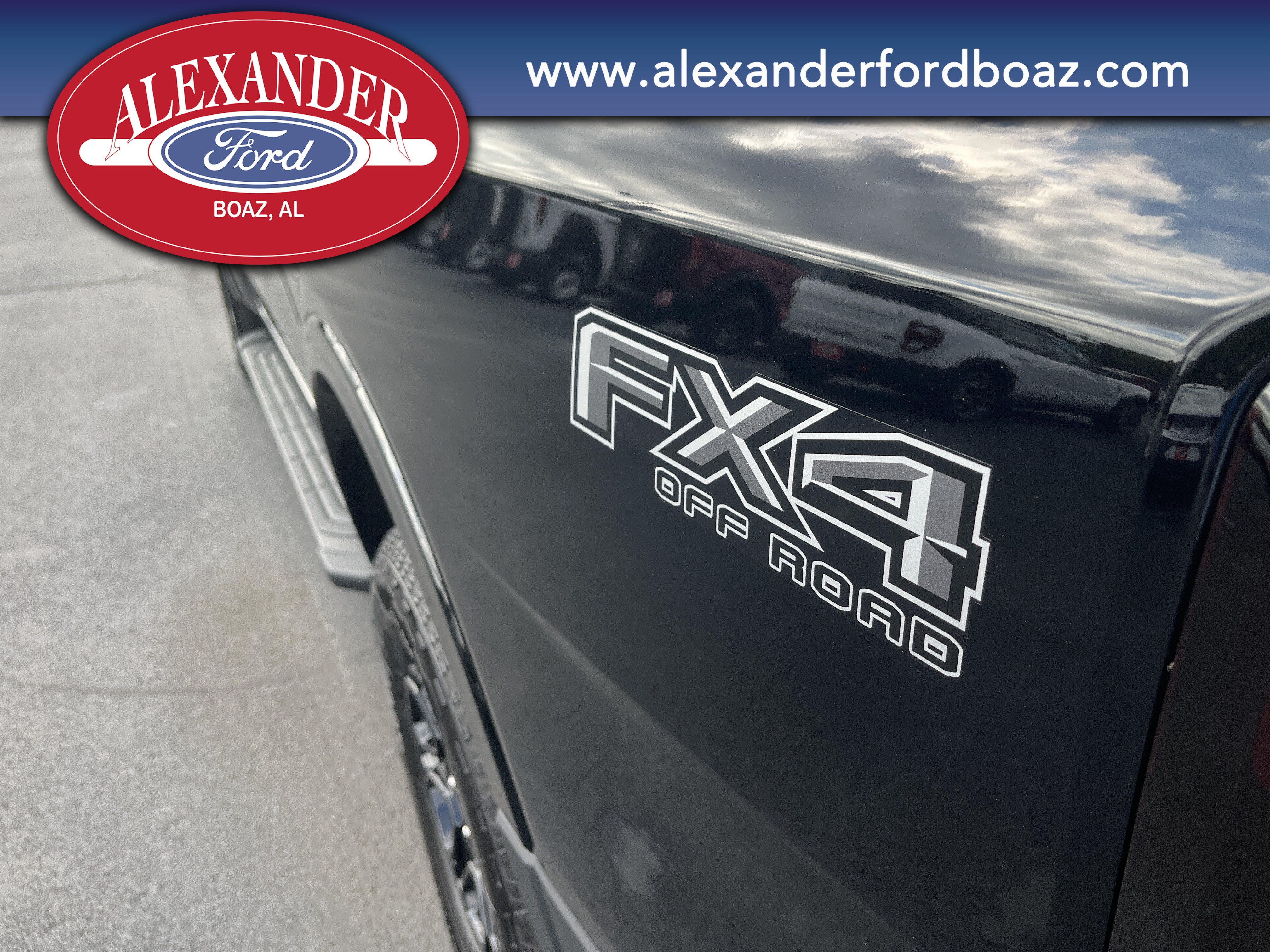 New 2025 Ford Ranger XLT w/ FX4 Off-Road Package AWD/4WD image 7