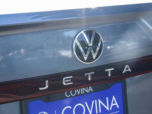 New 2026 Volkswagen Jetta SE image 10