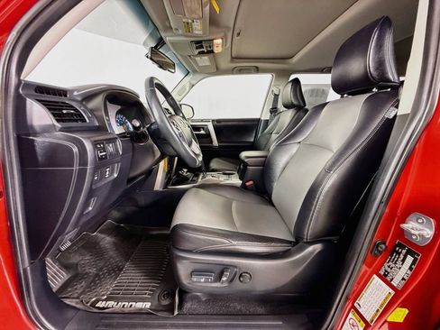 Used 2016 Toyota 4Runner SR5 Premium AWD/4WD image 23
