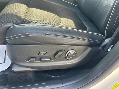 Used 2023 Genesis GV70 3.5T Sport AWD/4WD image 12