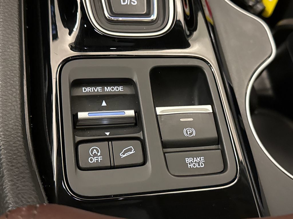 Used 2025 Honda Pilot Elite image 36