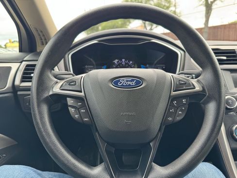 Used 2018 Ford Fusion S FWD image 14