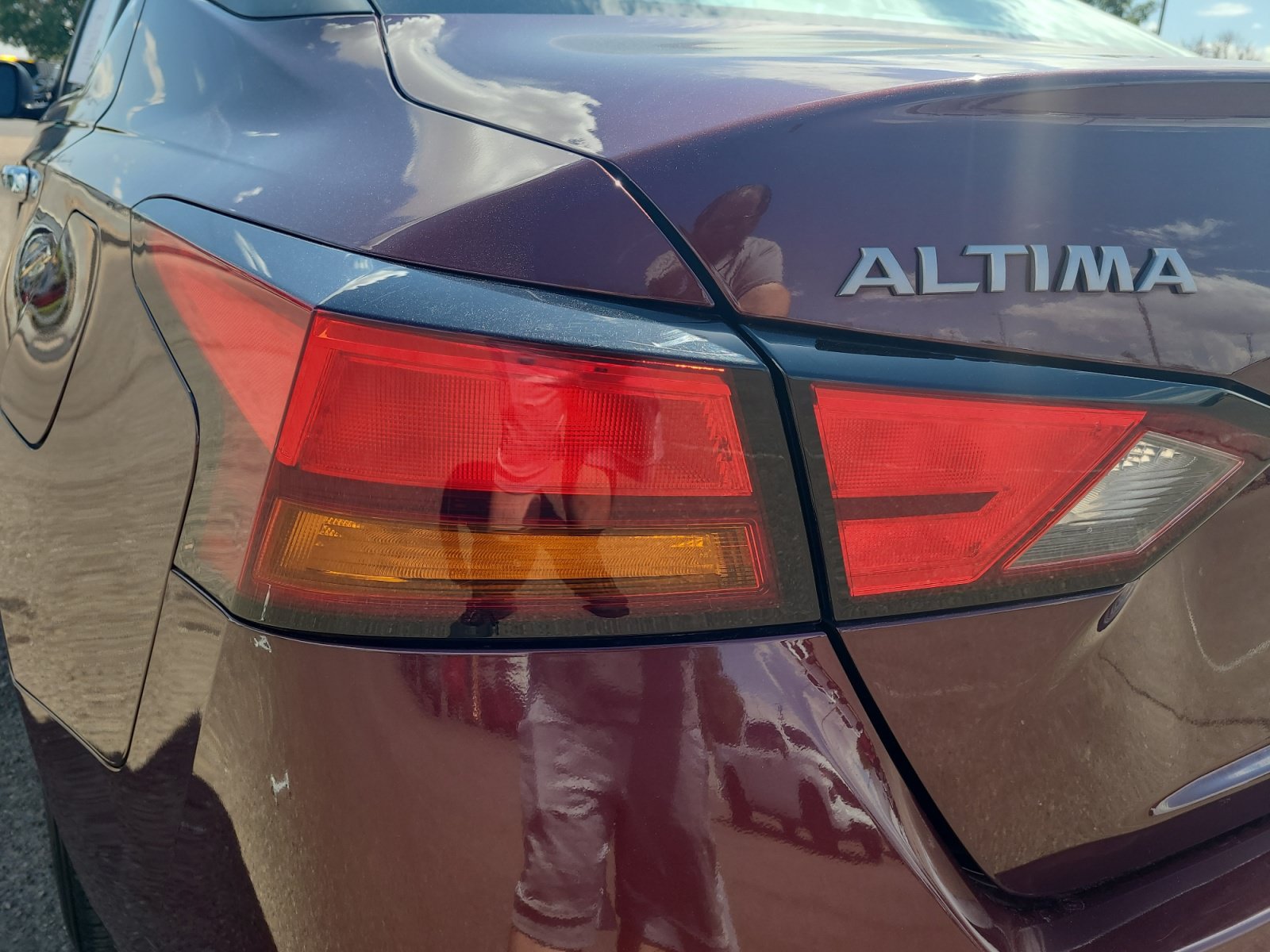 Used 2024 Nissan Altima 2.5 SV FWD image 25