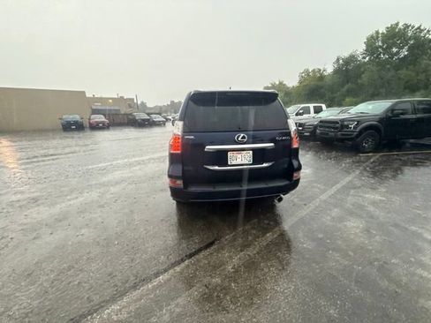 Used 2022 Lexus GX 460 Luxury w/ Accessory Package AWD/4WD image 26