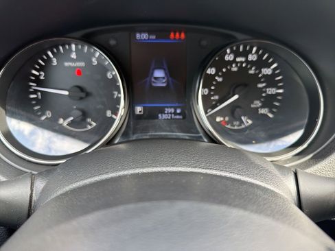 Used 2021 Nissan Rogue Sport S image 31