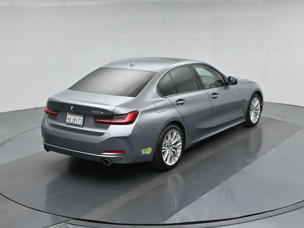 Used 2023 BMW 330e w/ Convenience Package RWD image 39
