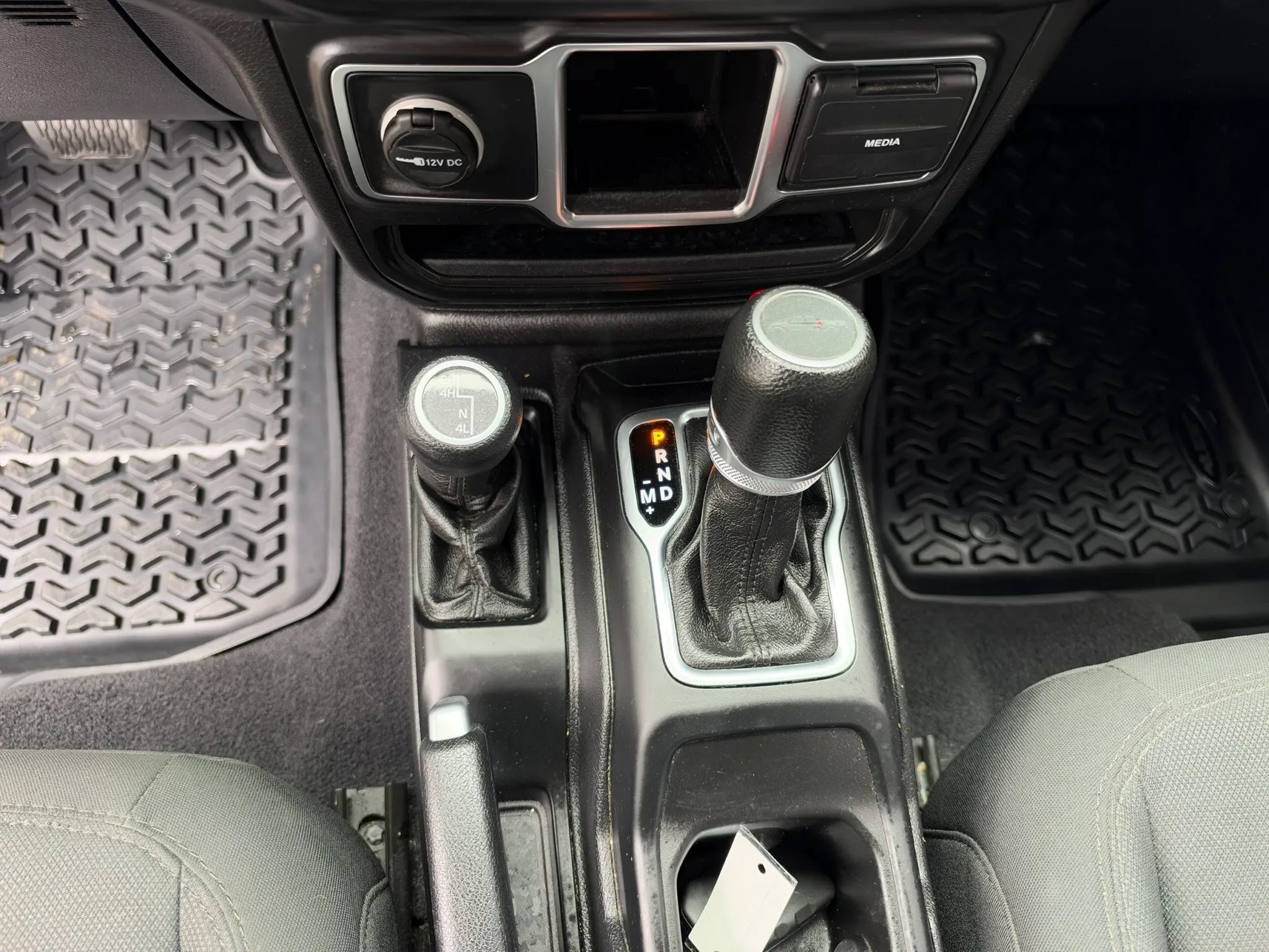 Used 2021 Jeep Gladiator Sport AWD/4WD image 18