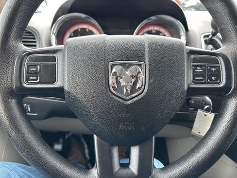 Used 2014 RAM C/V Tradesman image 17