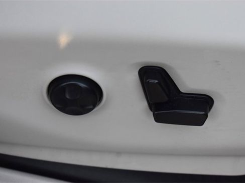 Used 2018 Chrysler Pacifica Limited w/ Advanced Safetytec Group image 14