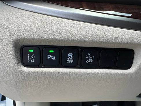 Used 2016 Acura RLX Sport Hybrid w/ Advance Pkg AWD/4WD image 21