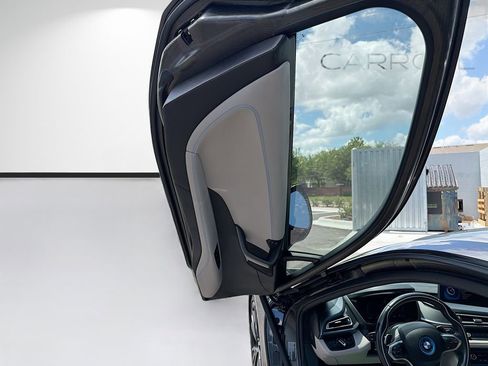 Used 2015 BMW i8 image 20