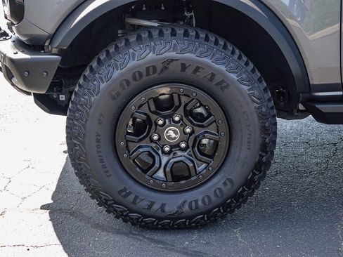 Certified 2021 Ford Bronco Wildtrak image 9