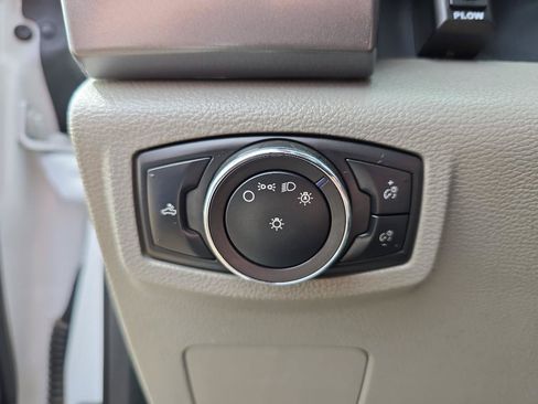 Used 2018 Ford F550 4x4 Regular Cab Super Duty image 13