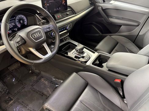 Used 2023 Audi Q5 2.0T Premium Plus w/ Premium Plus Package AWD/4WD image 9