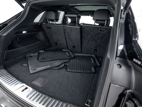 Certified 2023 Porsche Cayenne S AWD/4WD image 25