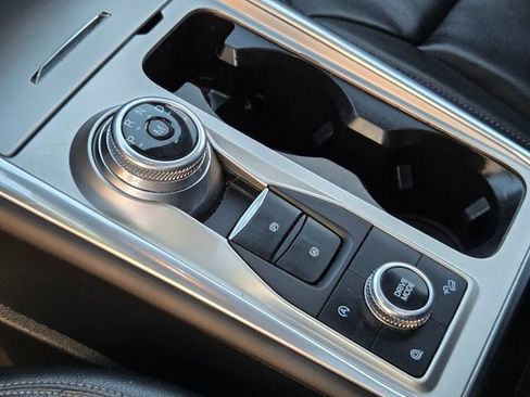 Used 2020 Ford Explorer XLT w/ Equipment Group 202A image 11