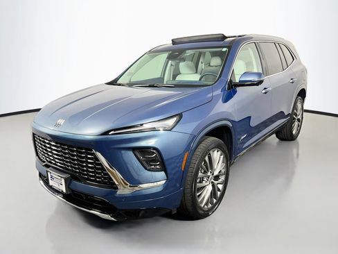 Certified 2025 Buick Enclave Avenir w/ Super Cruise Package AWD/4WD image 3