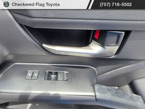Used 2025 Toyota Tacoma TRD Sport AWD/4WD image 42