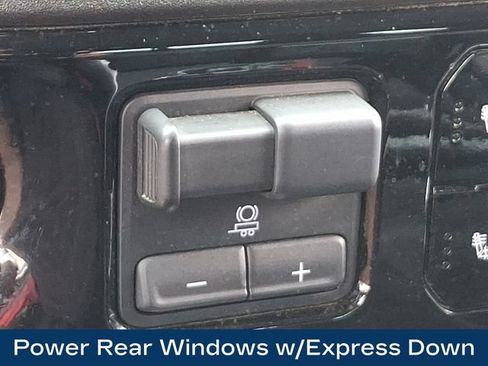 Used 2025 Chevrolet Silverado 1500 LT AWD/4WD image 18