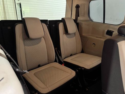 Used 2022 Ford Transit Connect XLT FWD image 18