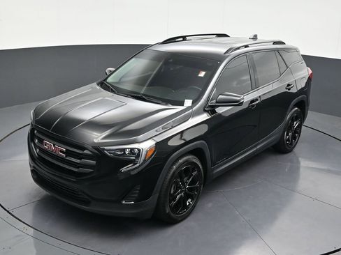 Used 2021 GMC Terrain SLE w/ Elevation Edition image 15