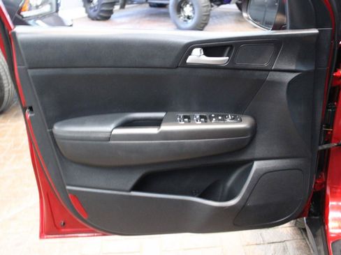 Used 2018 Kia Sportage LX AWD/4WD image 14