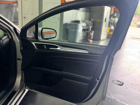 Used 2015 Ford Fusion Energi Titanium w/ Driver Assist Package image 15