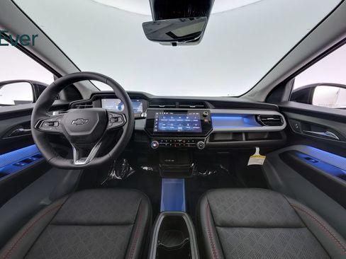 Used 2027 Chevrolet Bolt RS w/ Technology Package FWD image 26