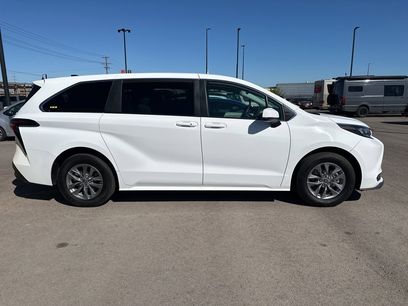 Used 2024 Toyota Sienna LE