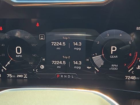 Used 2024 GMC Canyon AT4 w/ AT4 Premium Package image 19