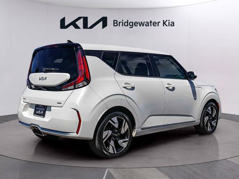 Certified 2023 Kia Soul GT-Line FWD image 6